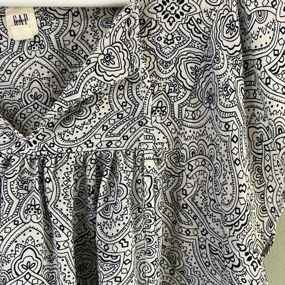 GAP flutter sleeve blouse size small - Picture 5 of 7